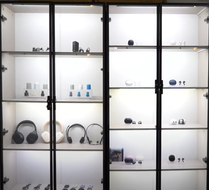 Display Cabinet